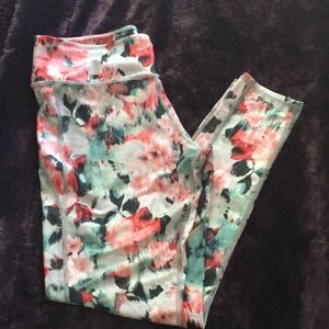 AE high rise floral leggings Large